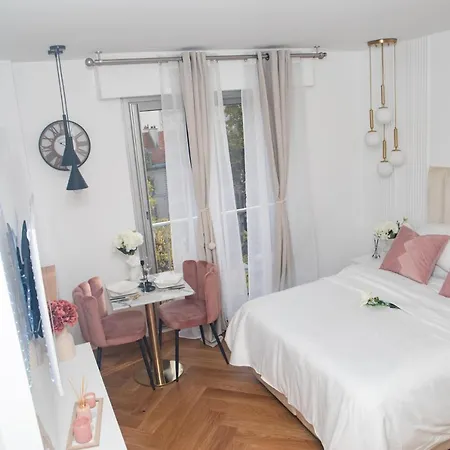 Paris' Premium Romantic Paris