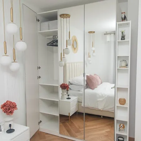 Apartment Paris' Premium Romantic Paris
