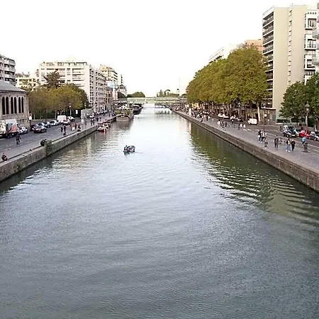 Paris' Premium Romantic