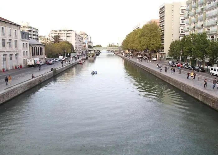 Paris' Premium Romantic