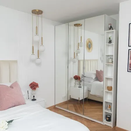 Paris' Premium Romantic